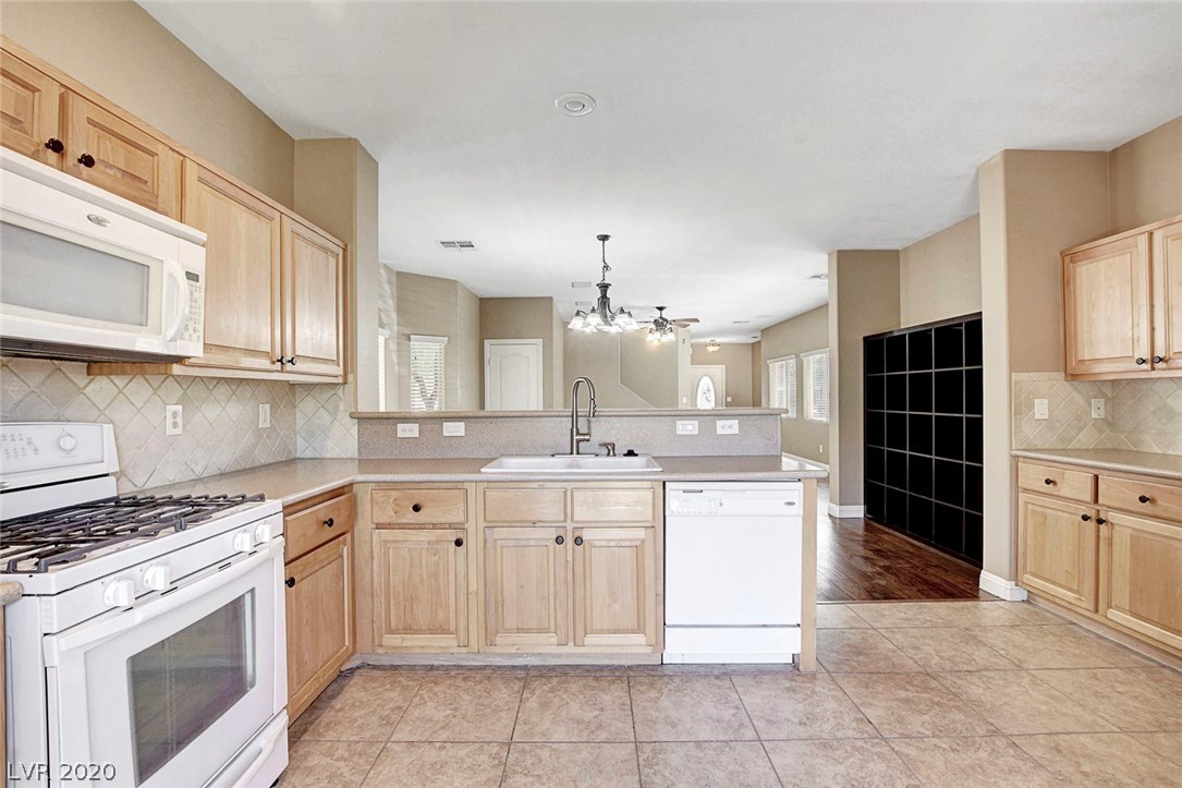 1316 Spice Ridge Court Henderson, NV 89012 - Photo 13 of 50 Gallery Image 13