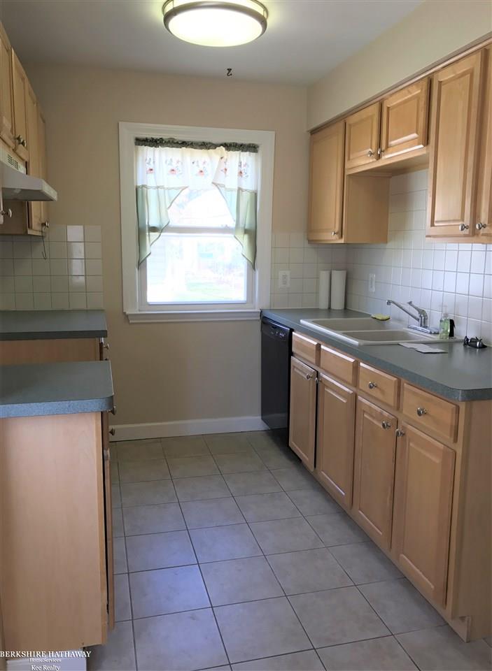 8249 Stephens Center Line, MI 48015 - Photo 2 of 9