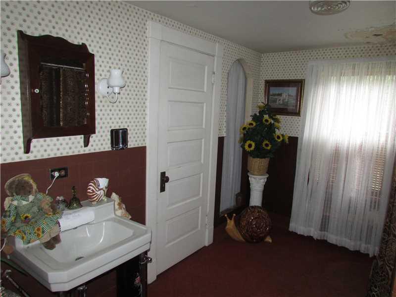 205 Highway 31 Ruffs Dale, PA 15679 - Photo 23 of 25 Full Bath.