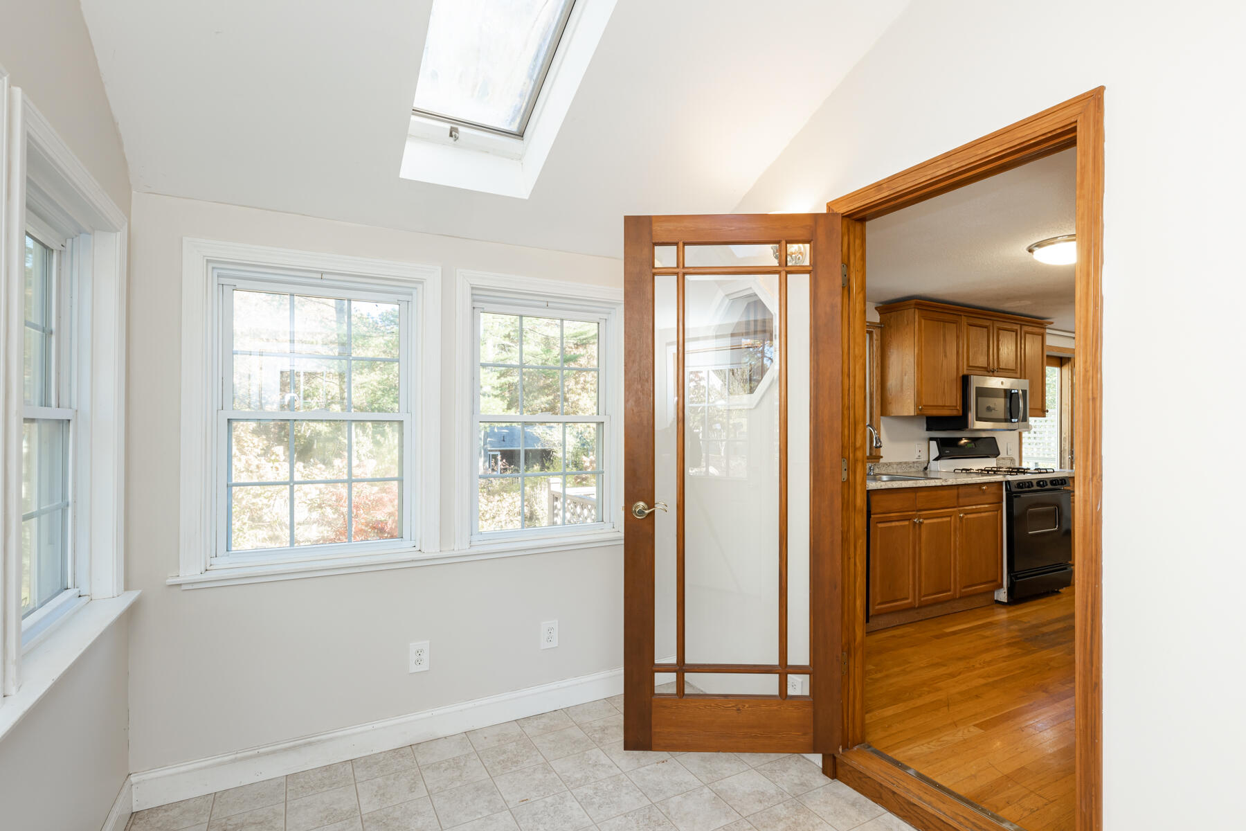 89 Scituate Road Mashpee, MA 02649 - Photo 9 of 23 89ScituateRdMashpee-0817