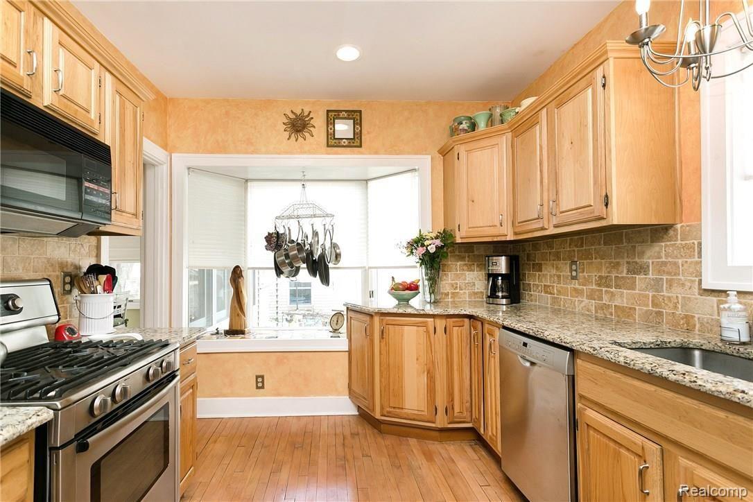 831 Lockwood Road Royal Oak, MI 48067 - Photo 15 of 53 Lockwood-15.jpg