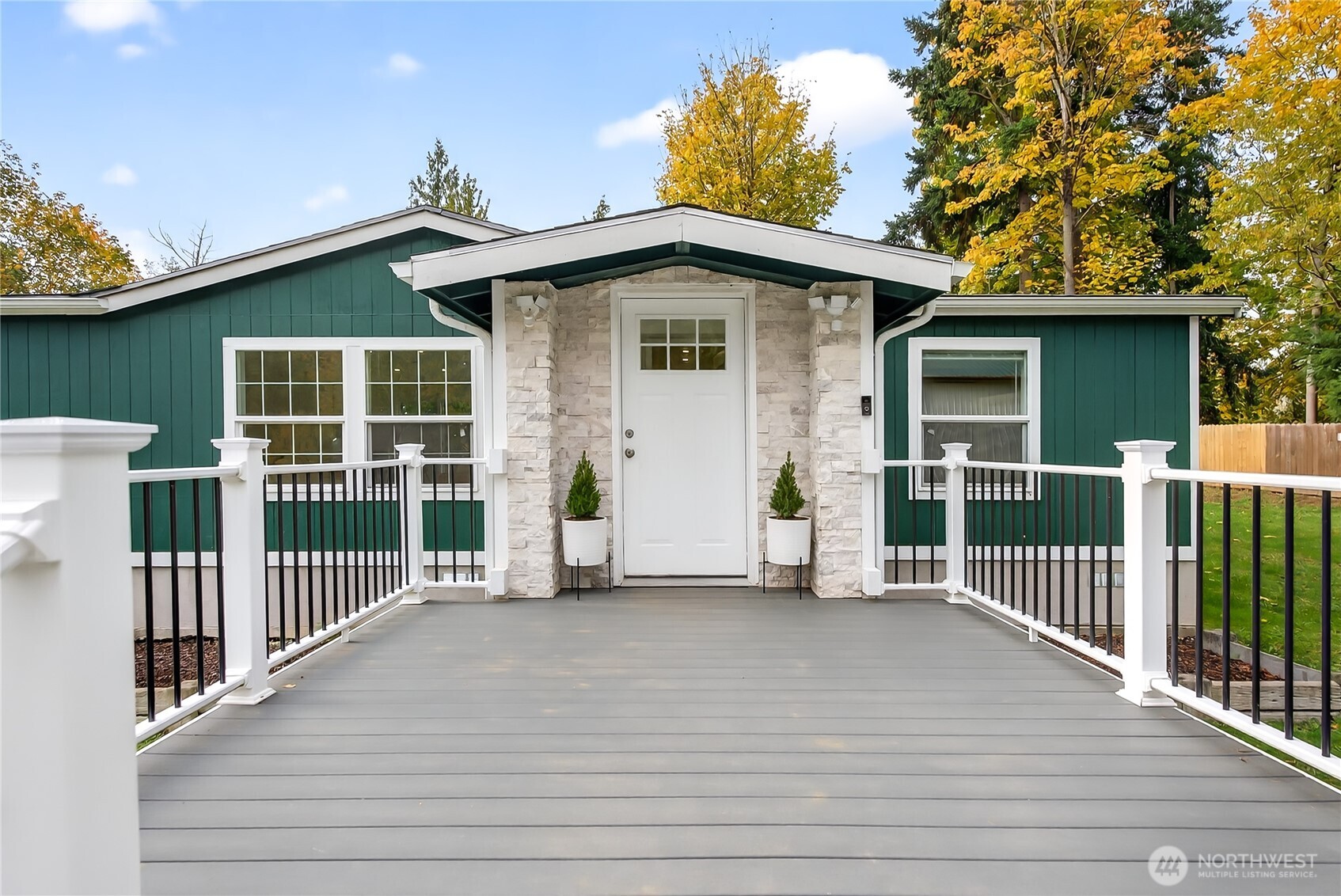 6583 Goodwin Road Everson, WA 98247 - Photo 2 of 40 a view of a house with a balcony