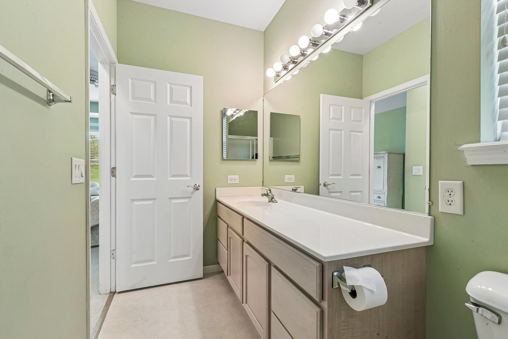 226 Rodeo Drive Grayslake, IL 60030 - Photo 20 of 43