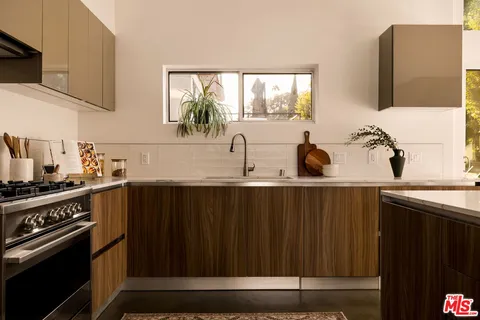 $1,449,000 | 616 Belmont Avenue, Los Angeles, CA 90026