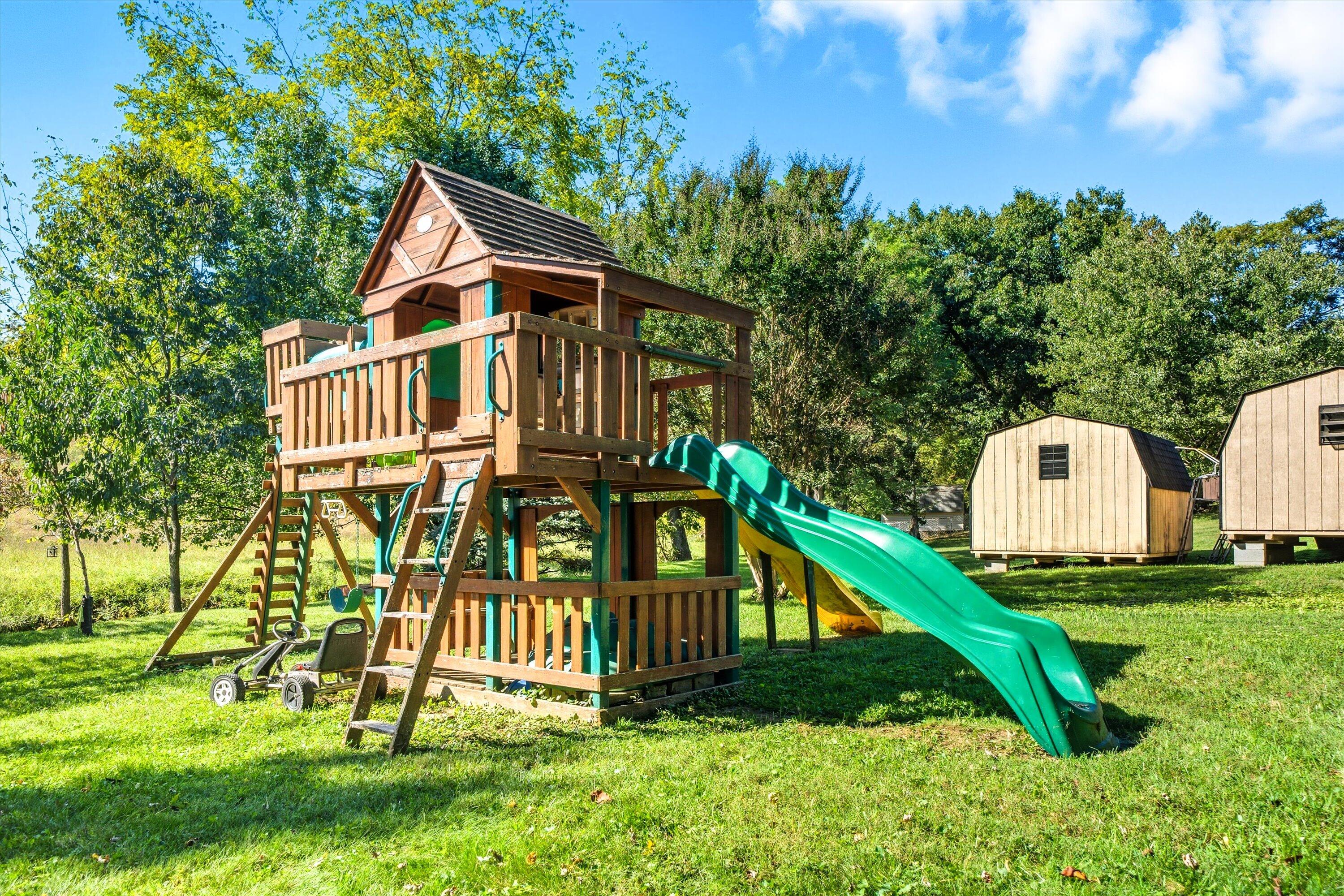 519 Doyle Street Salem, VA 24153 - Photo 38 of 40 a view of an house with a yard and trees