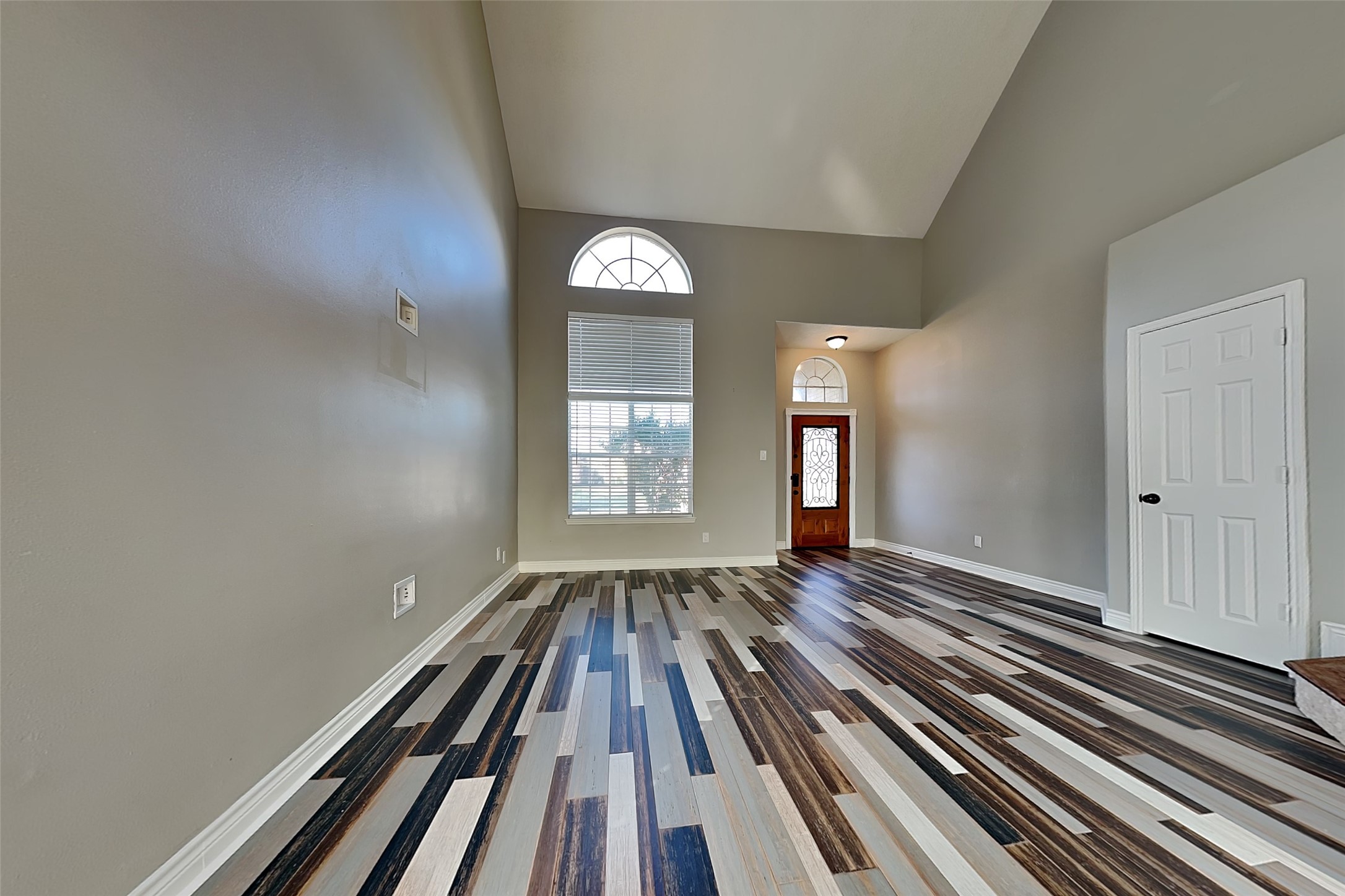 1406 Chesterpoint Drive Spring, TX 77386 - Photo 4 of 20