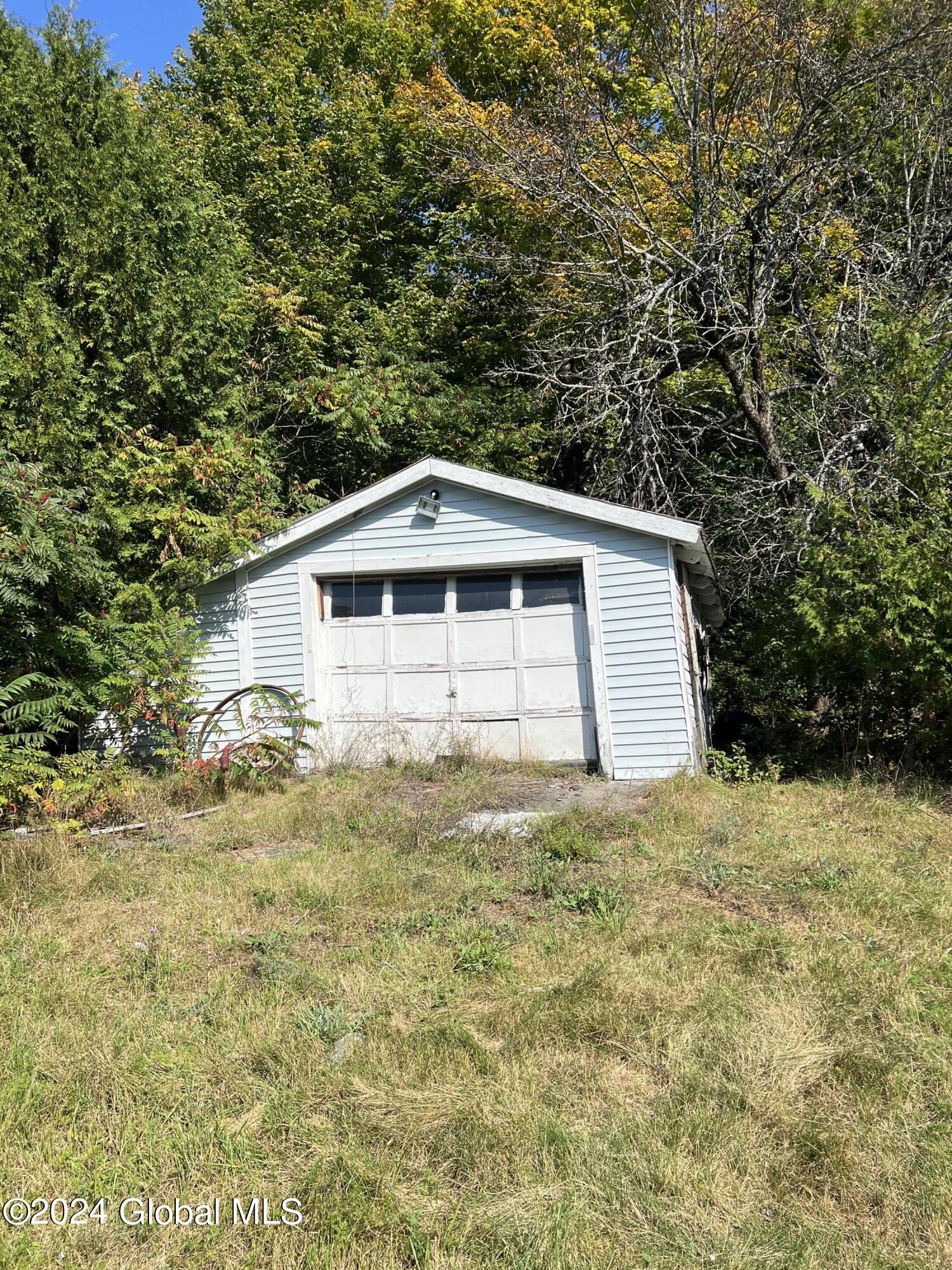 12 Valley View Lane Moriah, NY 12956 - Photo 5 of 17 IMG_3614