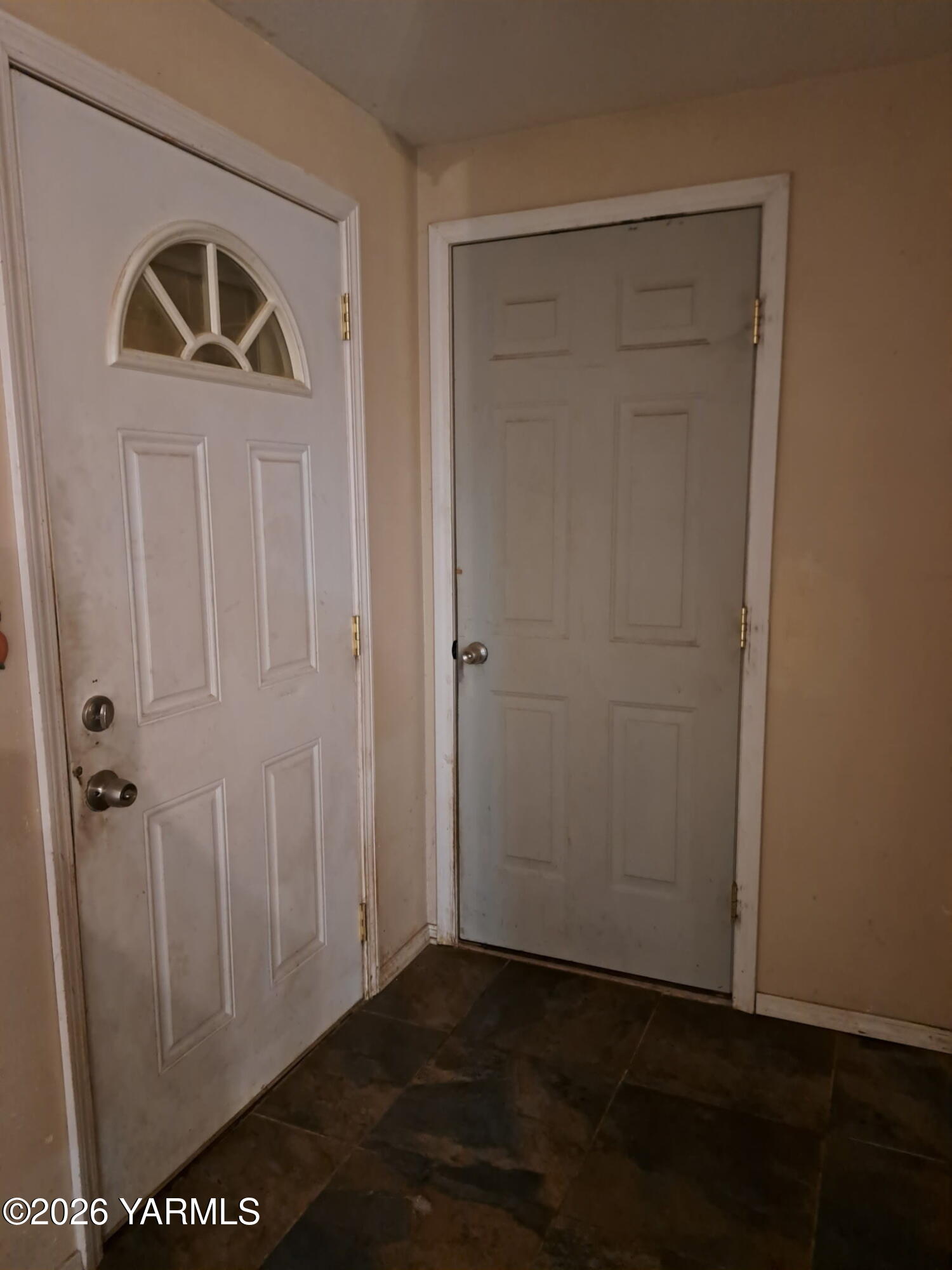 2405 Birchfield Road Yakima, WA 98901 - Photo 8 of 26 1000039792