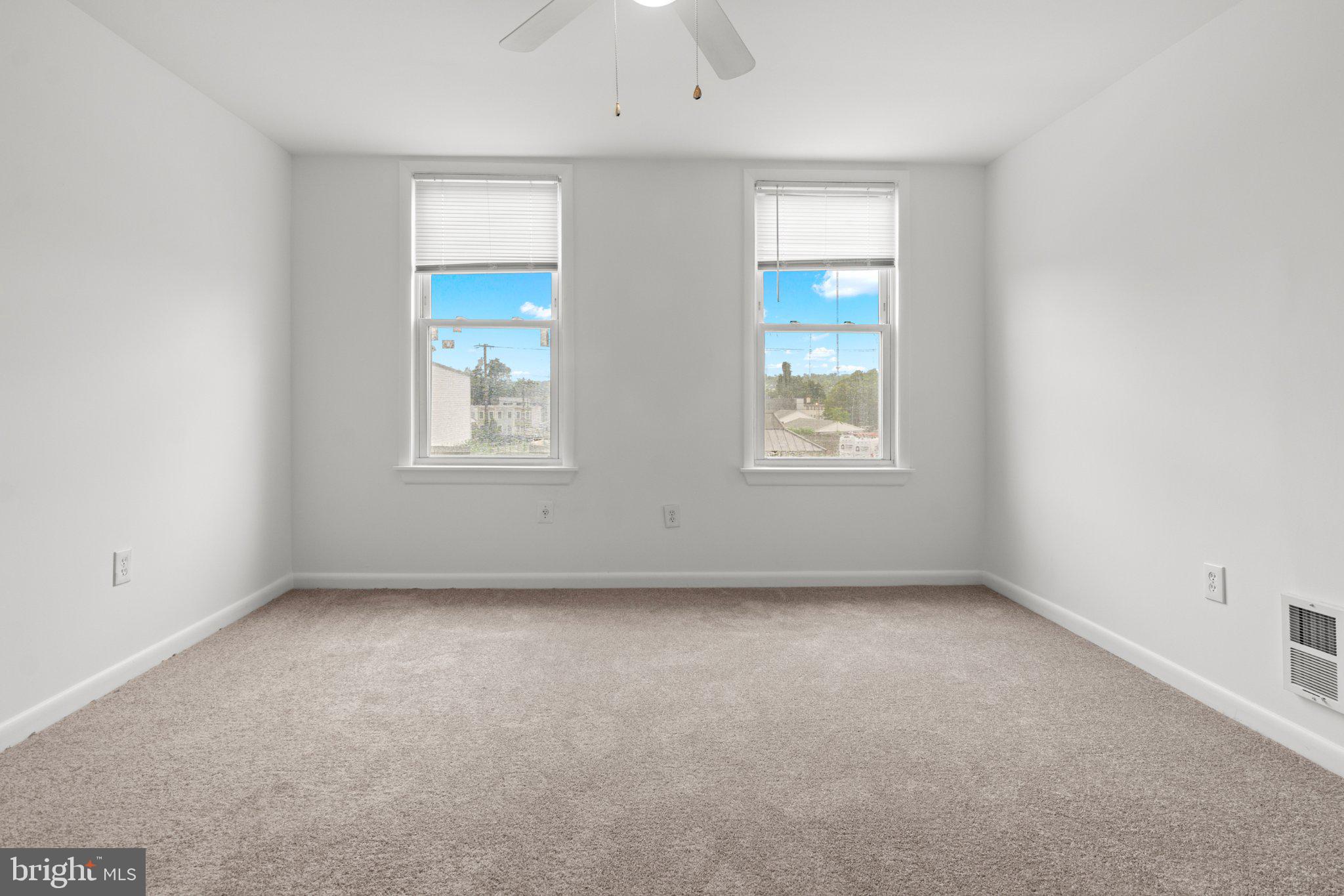 3915 Falls Road Baltimore, MD 21211 - Photo 16 of 23 Bright and airy blank canvas room.
