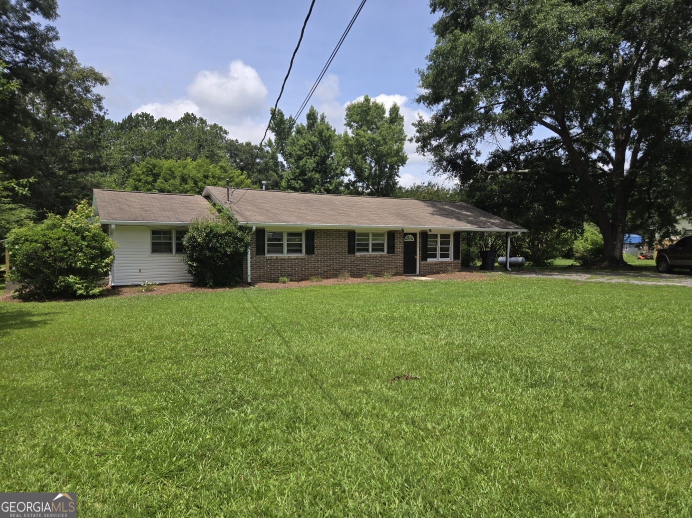606 Viewpoint Drive Jackson, GA 30233 - Photo 2 of 29