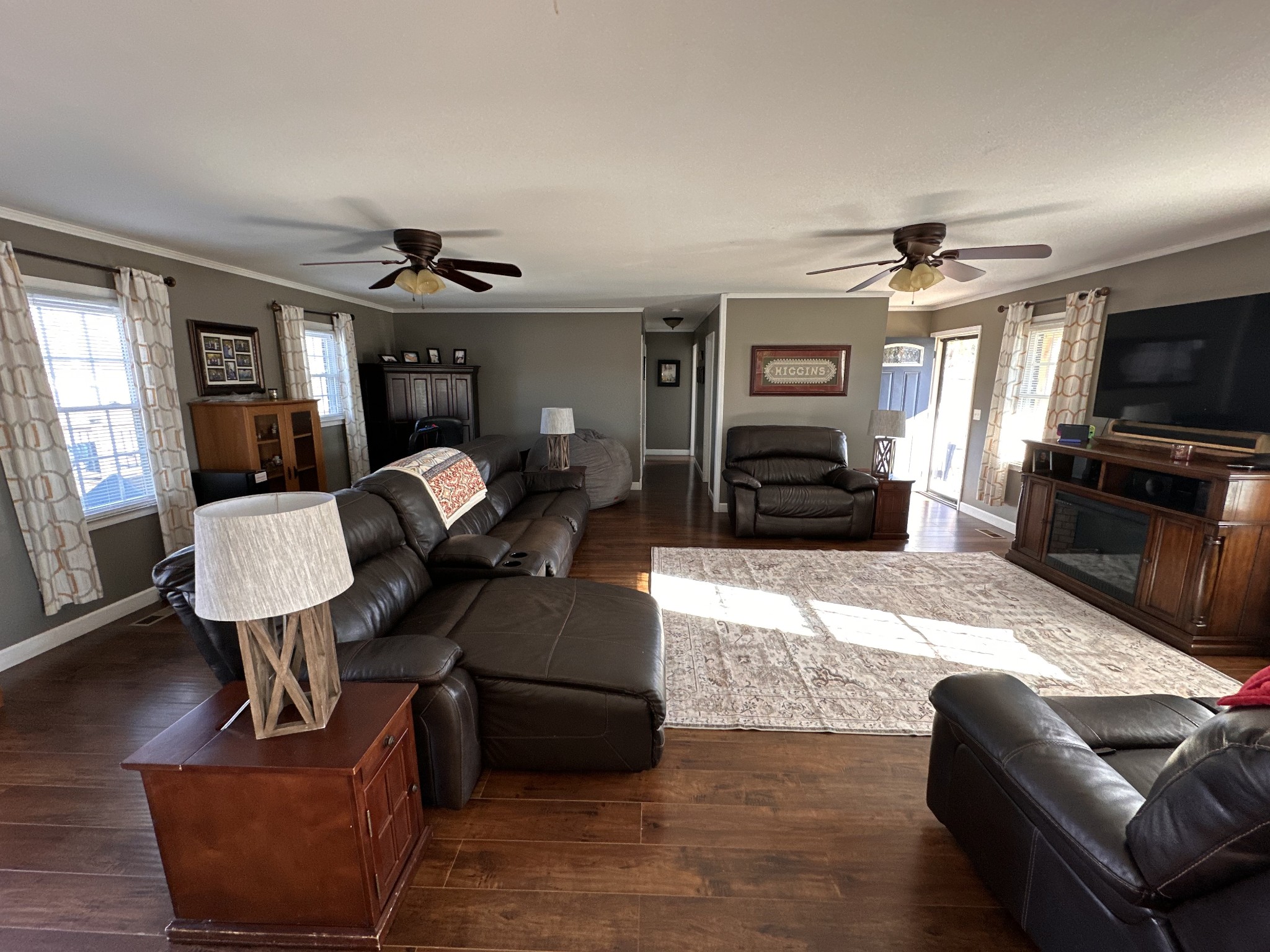 2491 Lassiter Road Readyville, TN 37149 - Photo 28 of 36 a living room with furniture and a flat screen tv