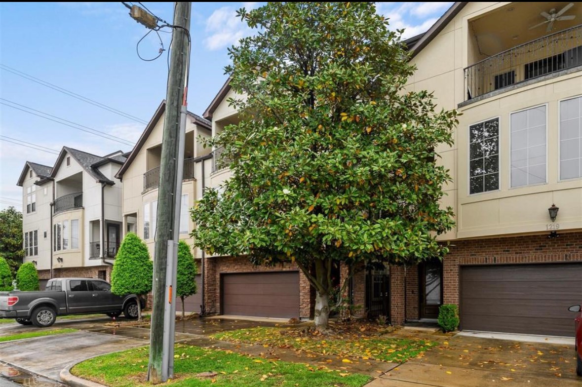 1215 Roberts Street Houston, TX 77003 - Photo 2 of 20 a front view of a house with garden