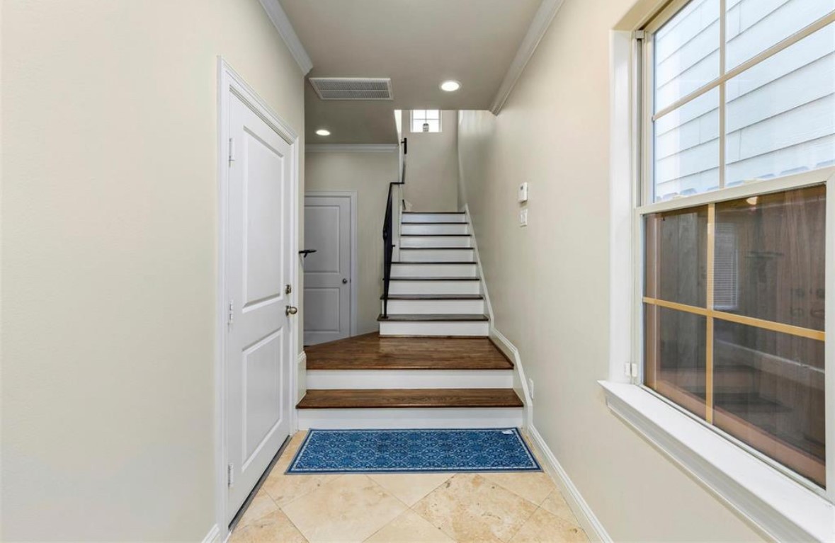 1215 Roberts Street Houston, TX 77003 - Photo 4 of 20 a view of entryway