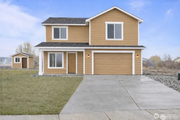 $359,400 | 103 Poplar Street Northeast, Royal City, WA 99357