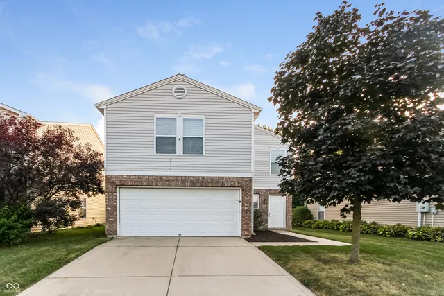 $1,690 | 1766 Blue Grass Parkway, Greenwood, IN 46143