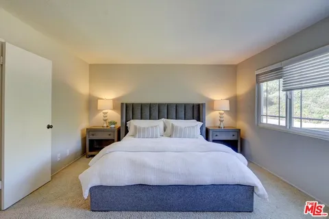 $1,125,000 | 1771 Calle Artigas, Thousand Oaks, CA 91360