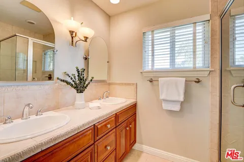 $1,125,000 | 1771 Calle Artigas, Thousand Oaks, CA 91360