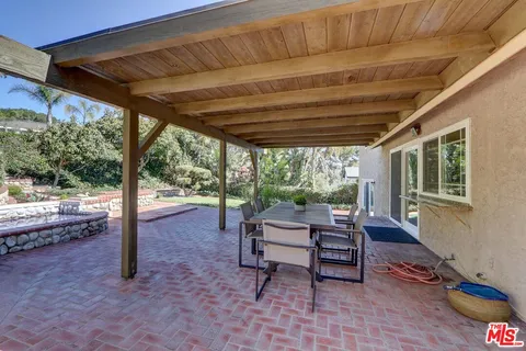 $1,125,000 | 1771 Calle Artigas, Thousand Oaks, CA 91360