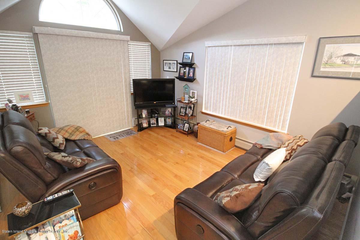 195 Beach Road Staten Island, NY 10312 - Photo 13 of 38 Family Room- 2nd Level