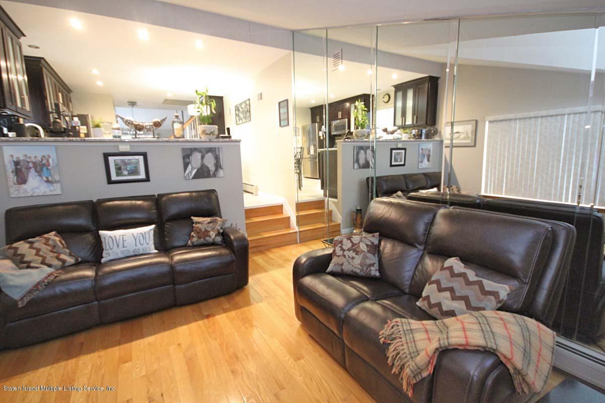 195 Beach Road Staten Island, NY 10312 - Photo 14 of 38 Family Room- 2nd Level