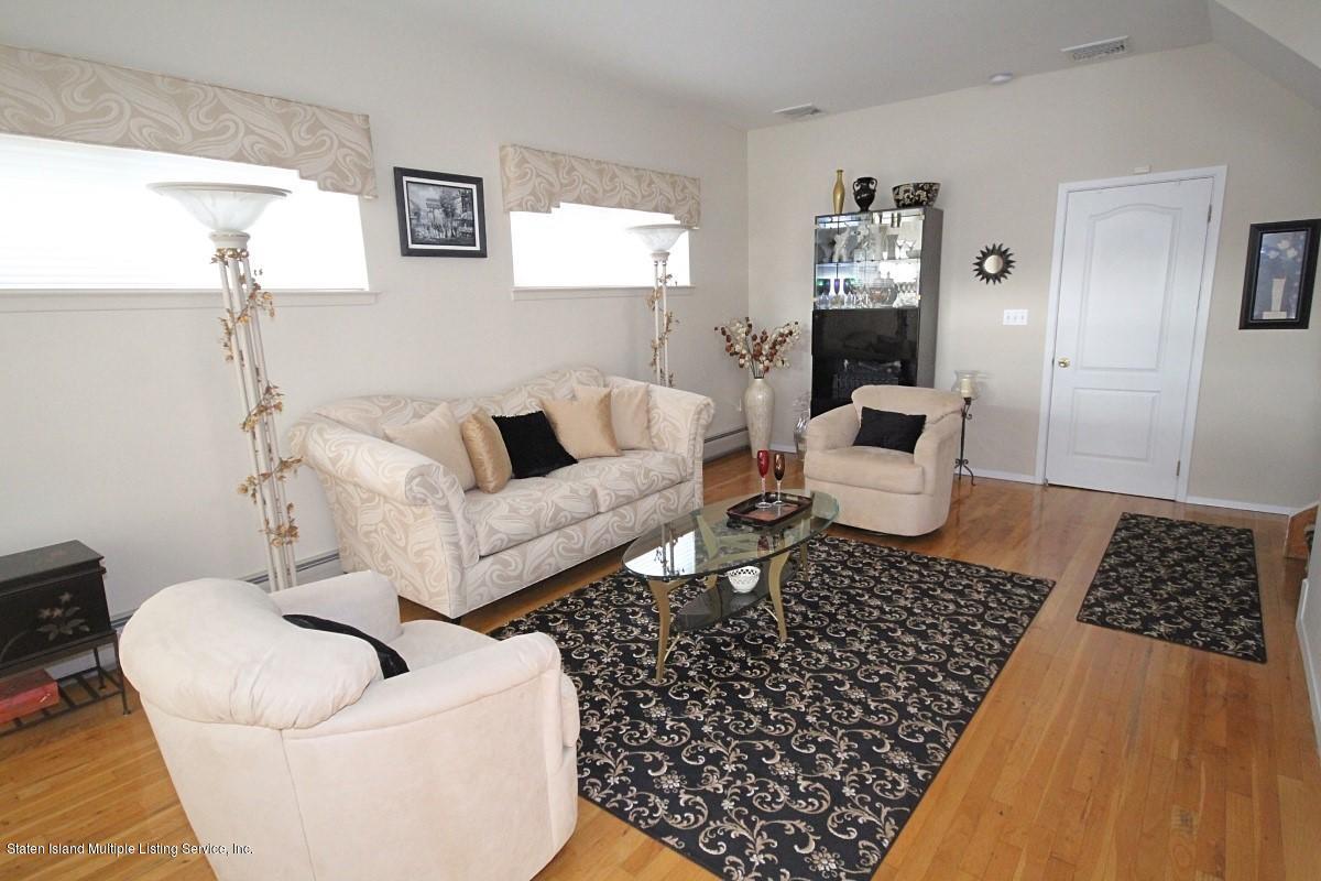 195 Beach Road Staten Island, NY 10312 - Photo 3 of 38 Living Room- 1st Level