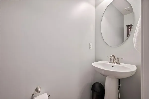 $575,000 | 607 Saddle Court, Coraopolis, PA 15108