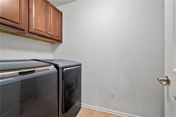 $575,000 | 607 Saddle Court, Coraopolis, PA 15108