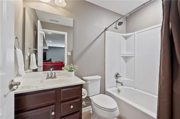 $575,000 | 607 Saddle Court, Coraopolis, PA 15108