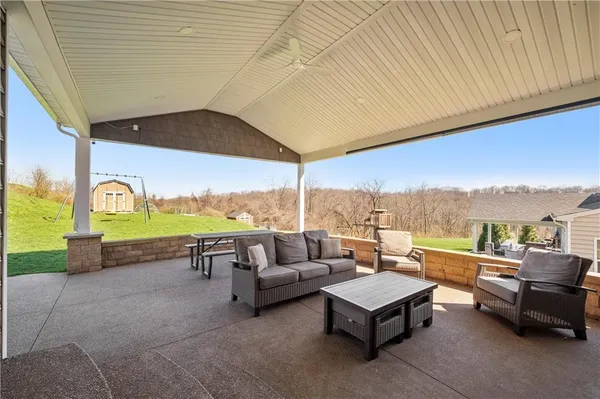 $575,000 | 607 Saddle Court, Coraopolis, PA 15108