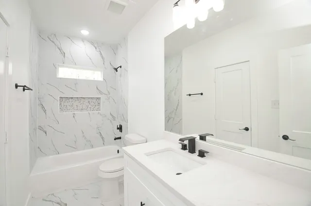 $2,150 | 9312 Waller Street, Houston, TX 77012