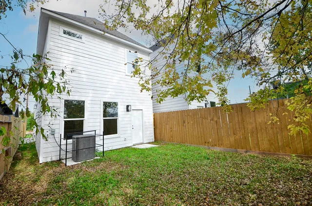$2,150 | 9312 Waller Street, Houston, TX 77012