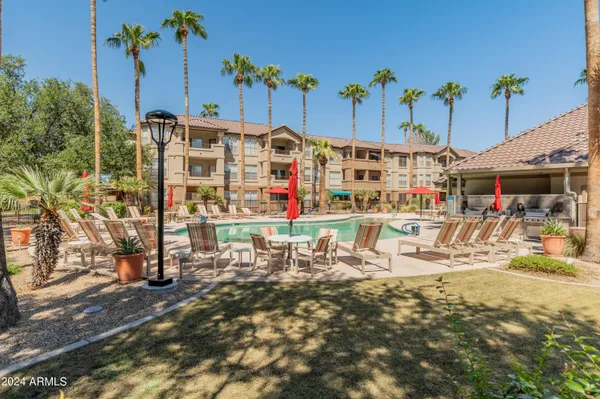 $184,900 | 14950 West Mountain View Boulevard, Unit 1208, Surprise, AZ 85374