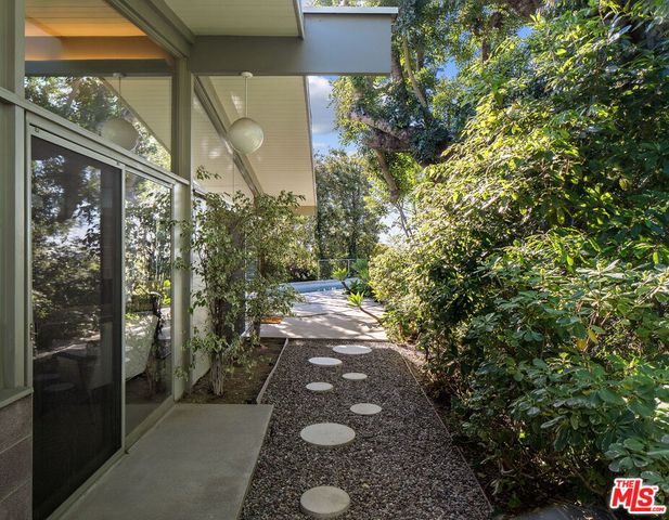 a view of a outdoor space