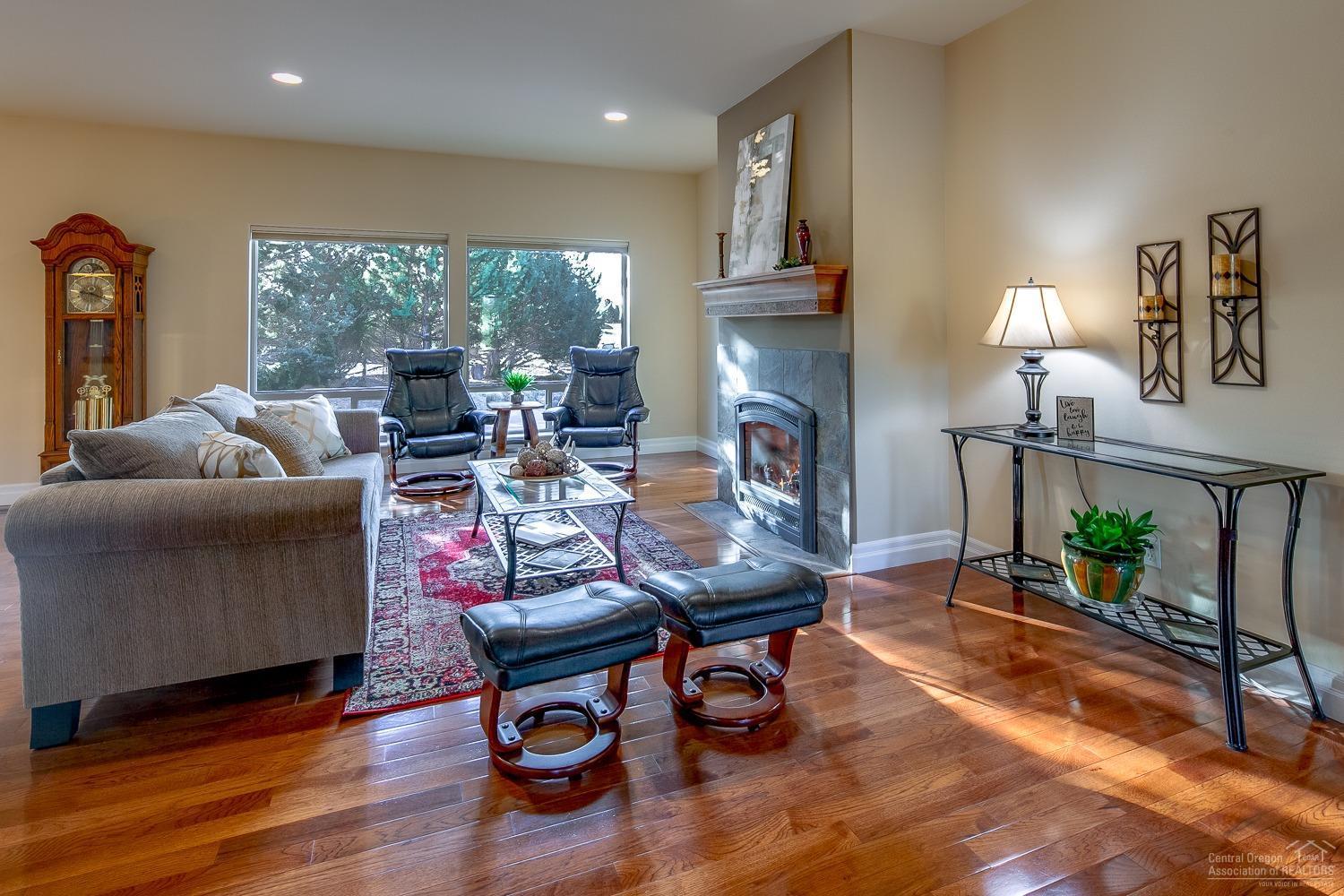 844 Ribbon Falls Road Redmond, OR 97756 - Photo 11 of 25 Gallery Image 11