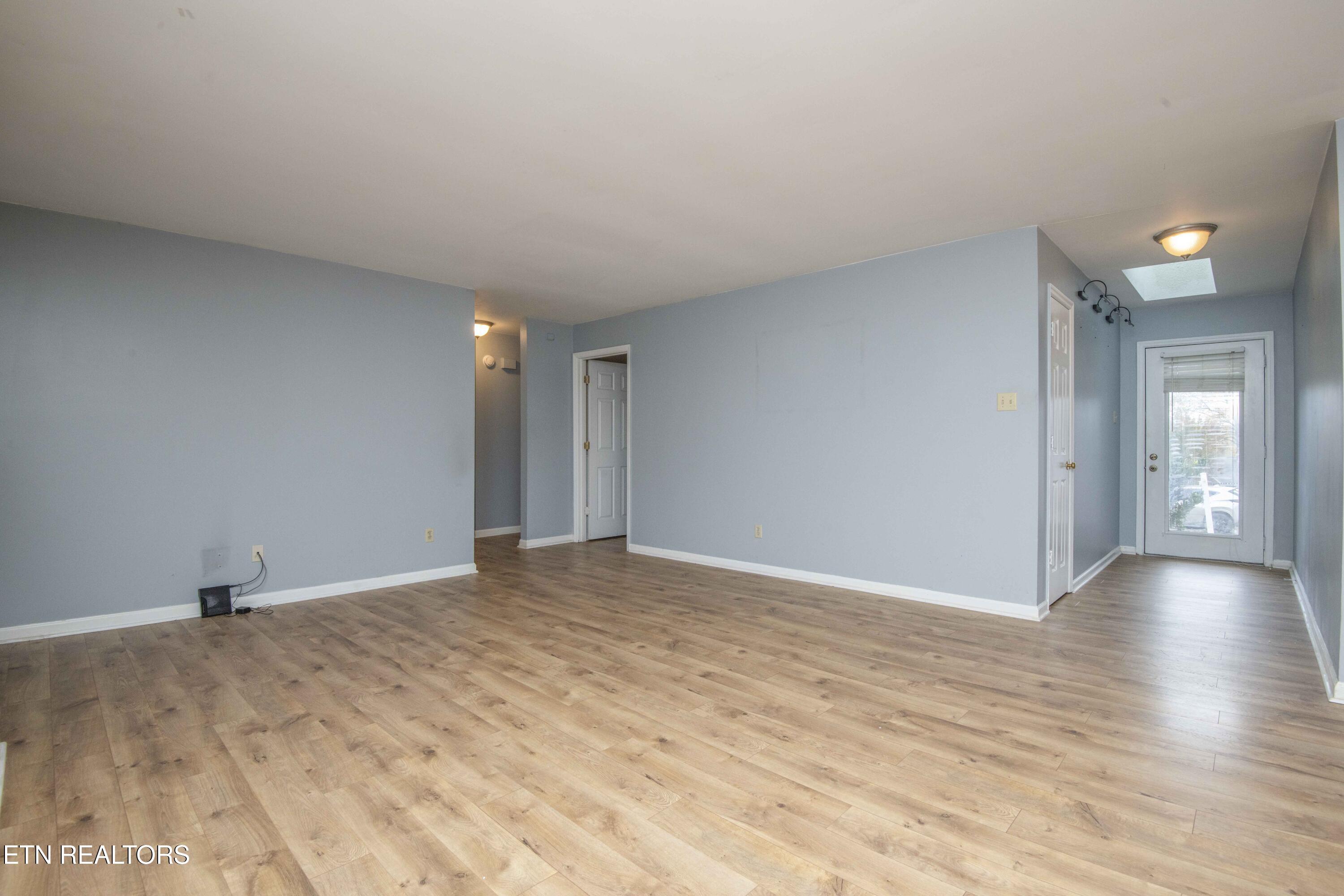 800 Smoke Creek Road Knoxville, TN 37934 - Photo 11 of 33 living 3_1