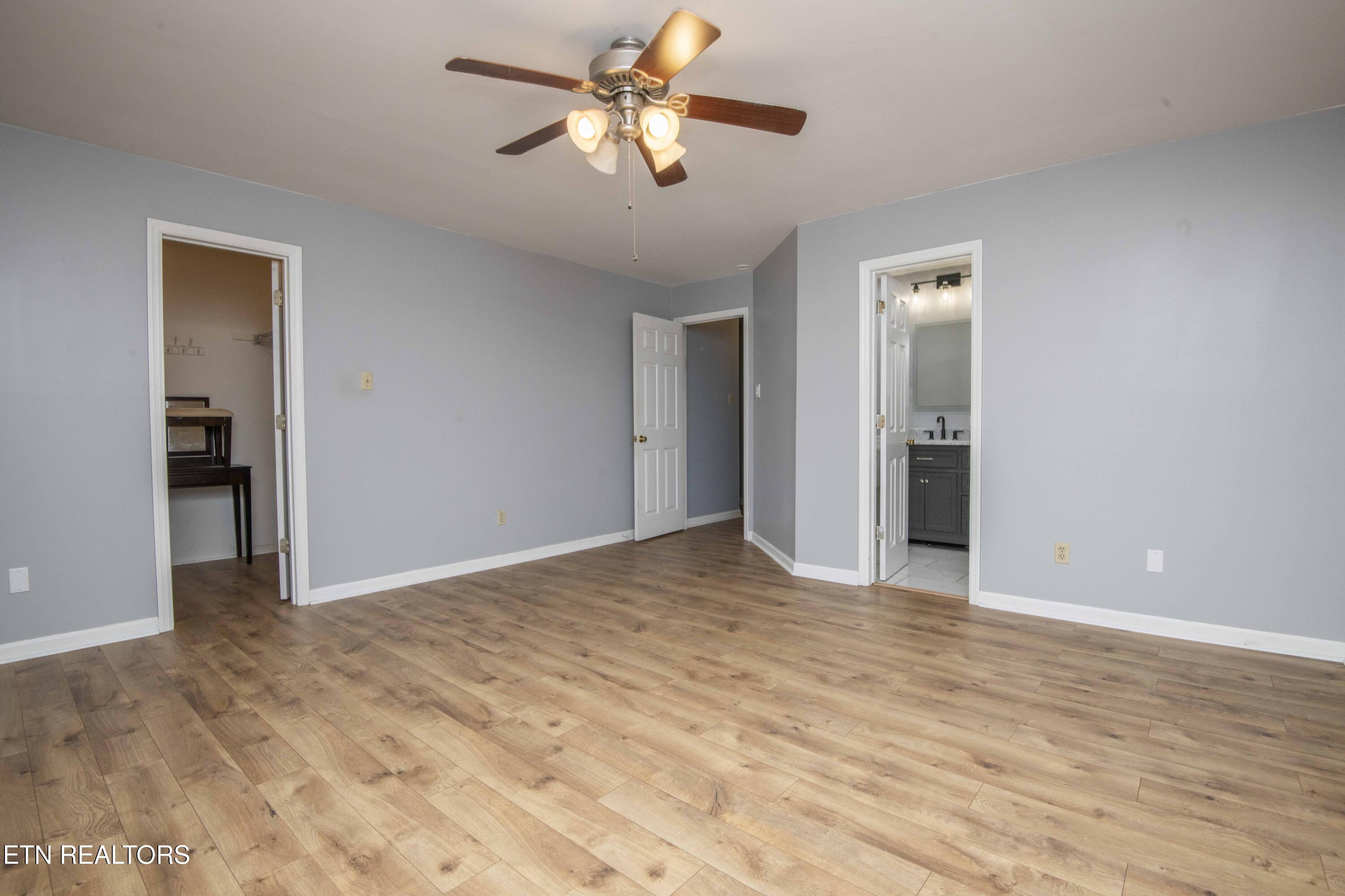 800 Smoke Creek Road Knoxville, TN 37934 - Photo 17 of 30 master bed 1_1