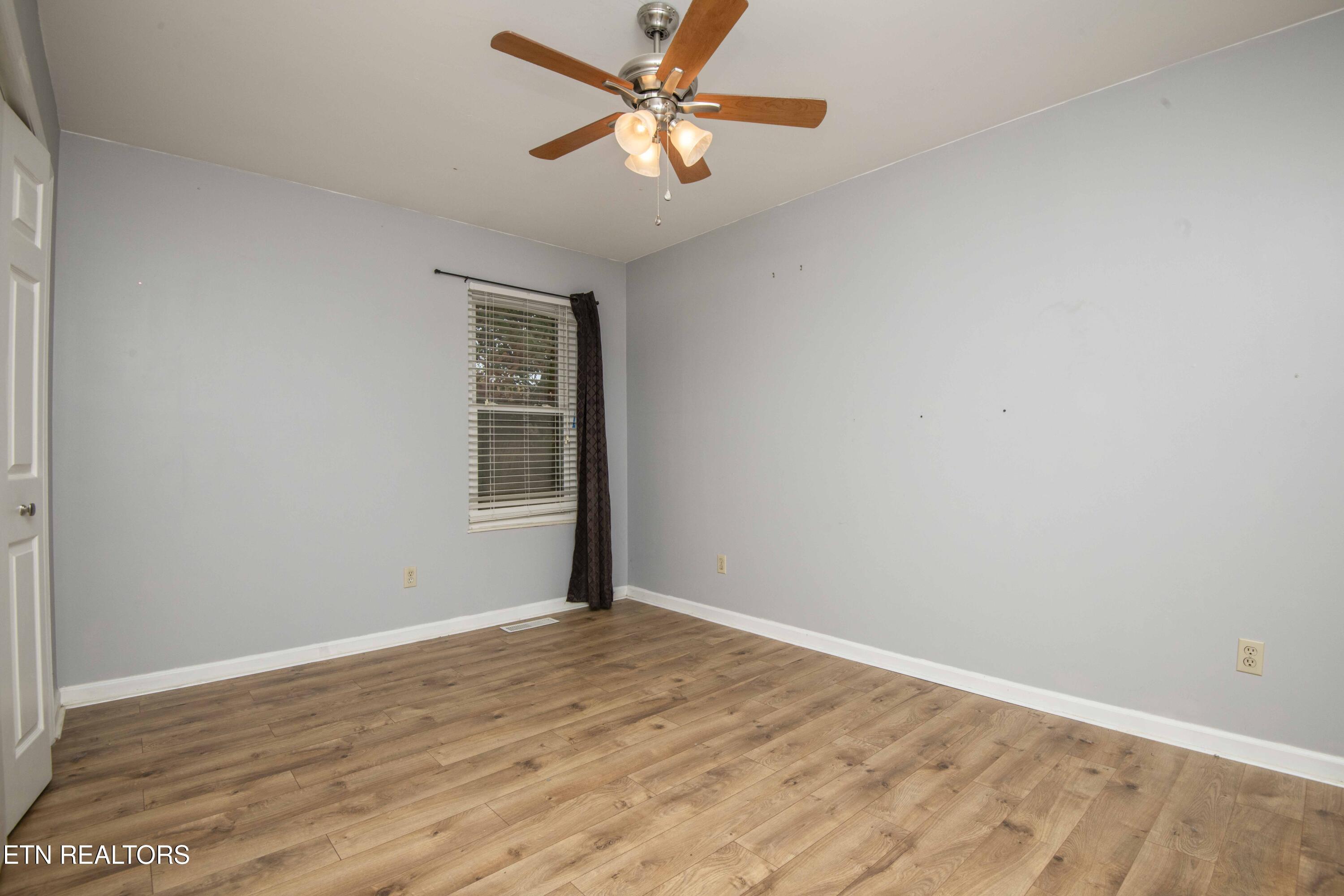 800 Smoke Creek Road Knoxville, TN 37934 - Photo 22 of 33 second bed 3_1