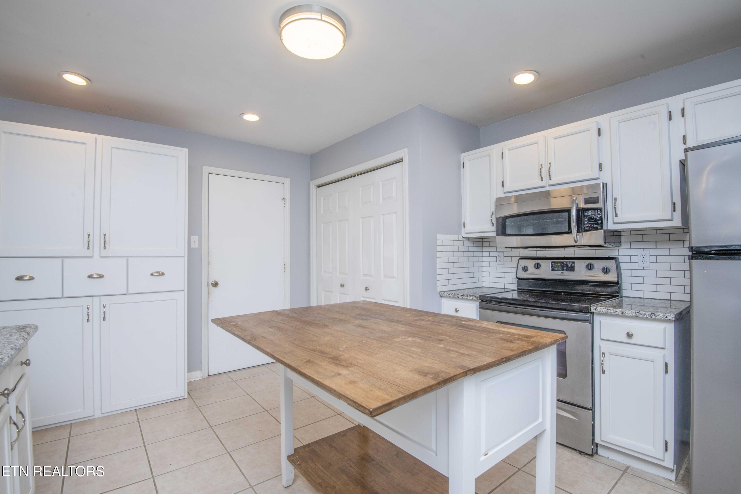 800 Smoke Creek Road Knoxville, TN 37934 - Photo 8 of 33 kitchen 1_1