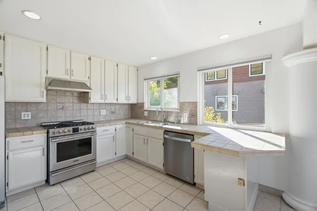 $4,800 | 511 Buel Avenue, Pacifica, CA 94044