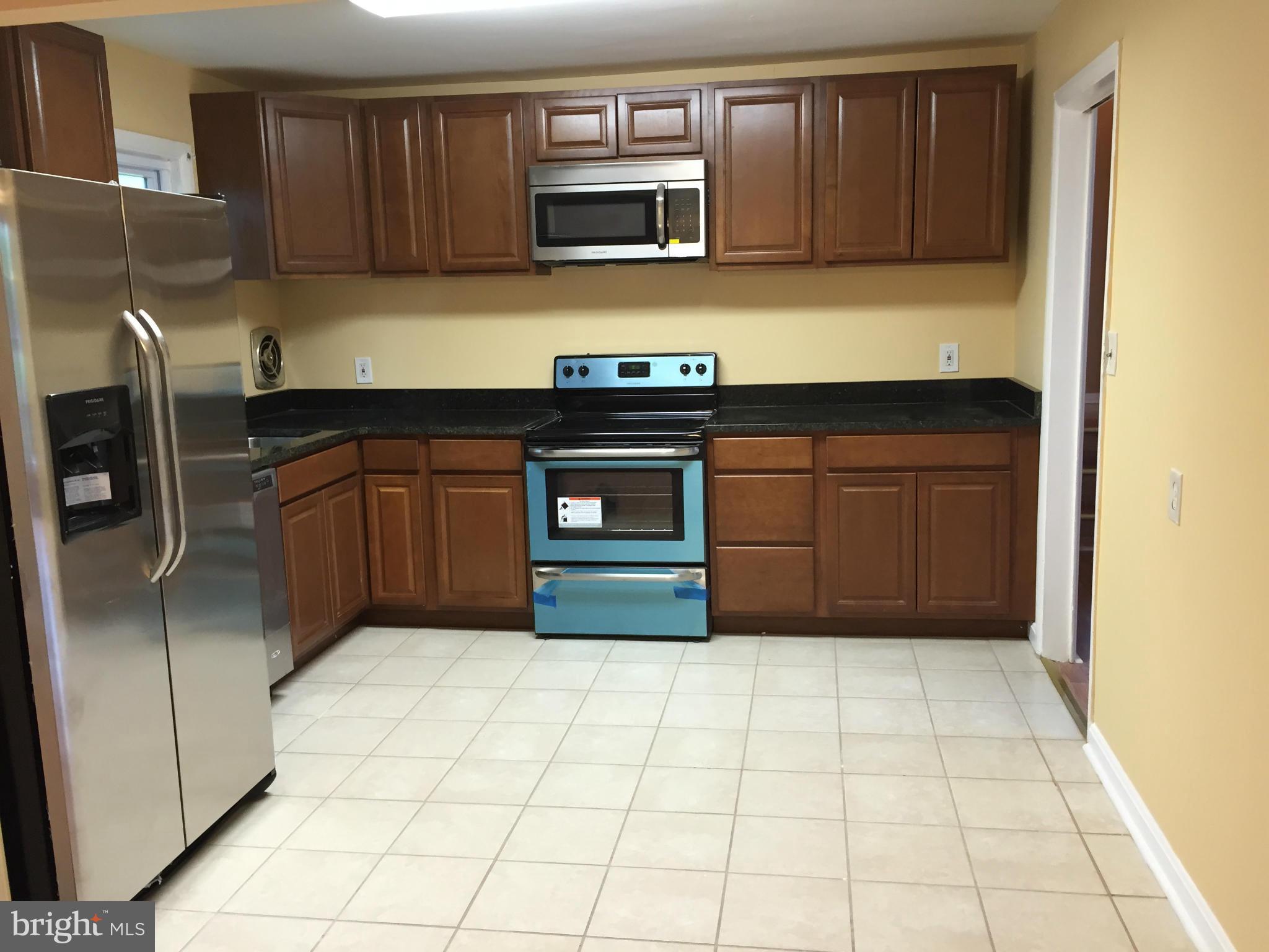 8501 Stevenswood Road Baltimore, MD 21244 - Photo 7 of 25 Kitchen