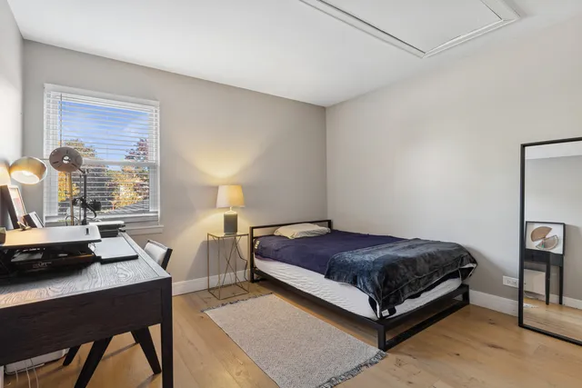 $2,250 | 837 Pahl Road, Unit 837, Elk Grove Village, IL 60007