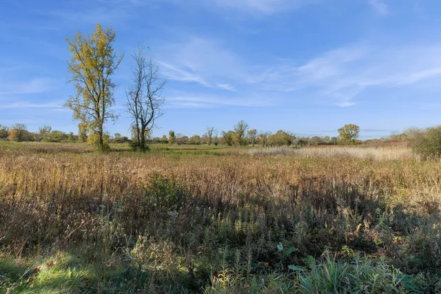 $2,250 | 837 Pahl Road, Unit 837, Elk Grove Village, IL 60007