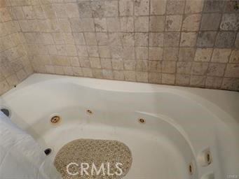 3 Glacier Mount Baldy, CA 91759 - Photo 35 of 49 a bathroom with a bathtub