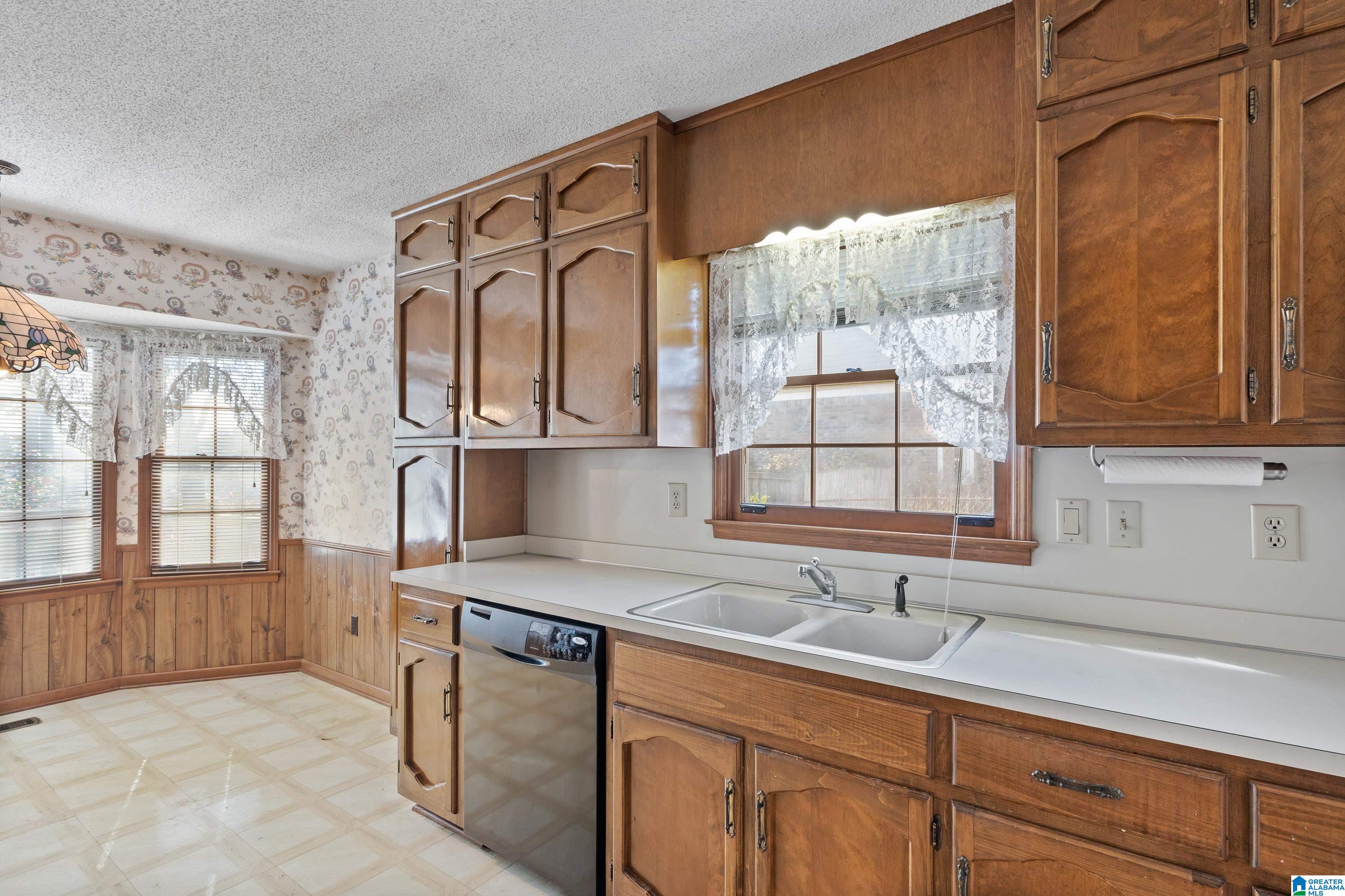 111 Woodward Road Trussville, AL 35173 - Photo 20 of 37