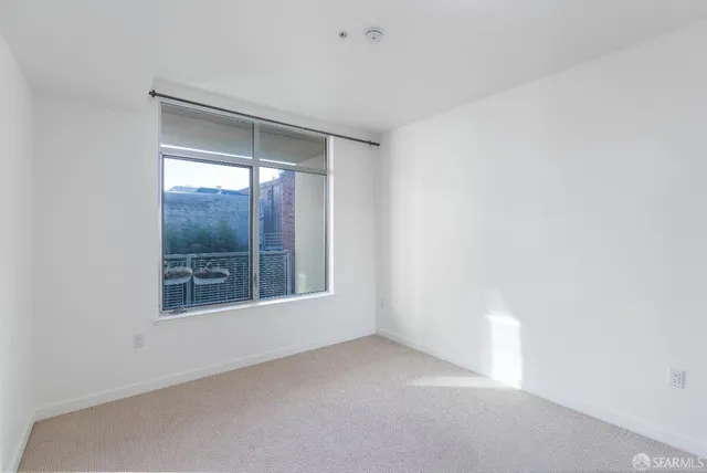 a view of empty room with window