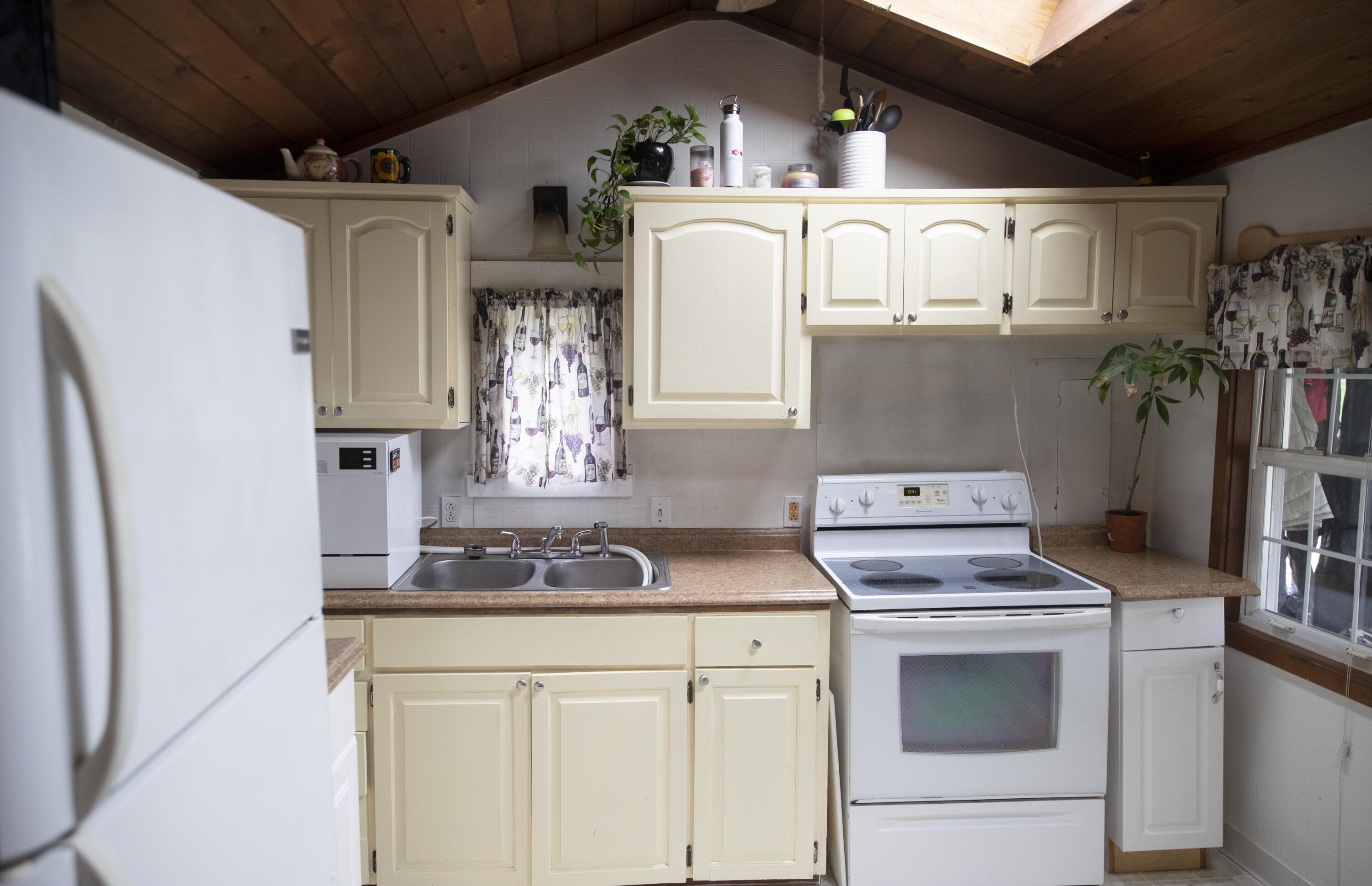 15 Lucille Street Saco, ME 04072 - Photo 8 of 21 9 (1)