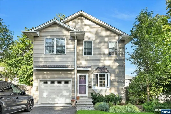 $849,999 | 921 Broadway, Norwood, NJ 07648