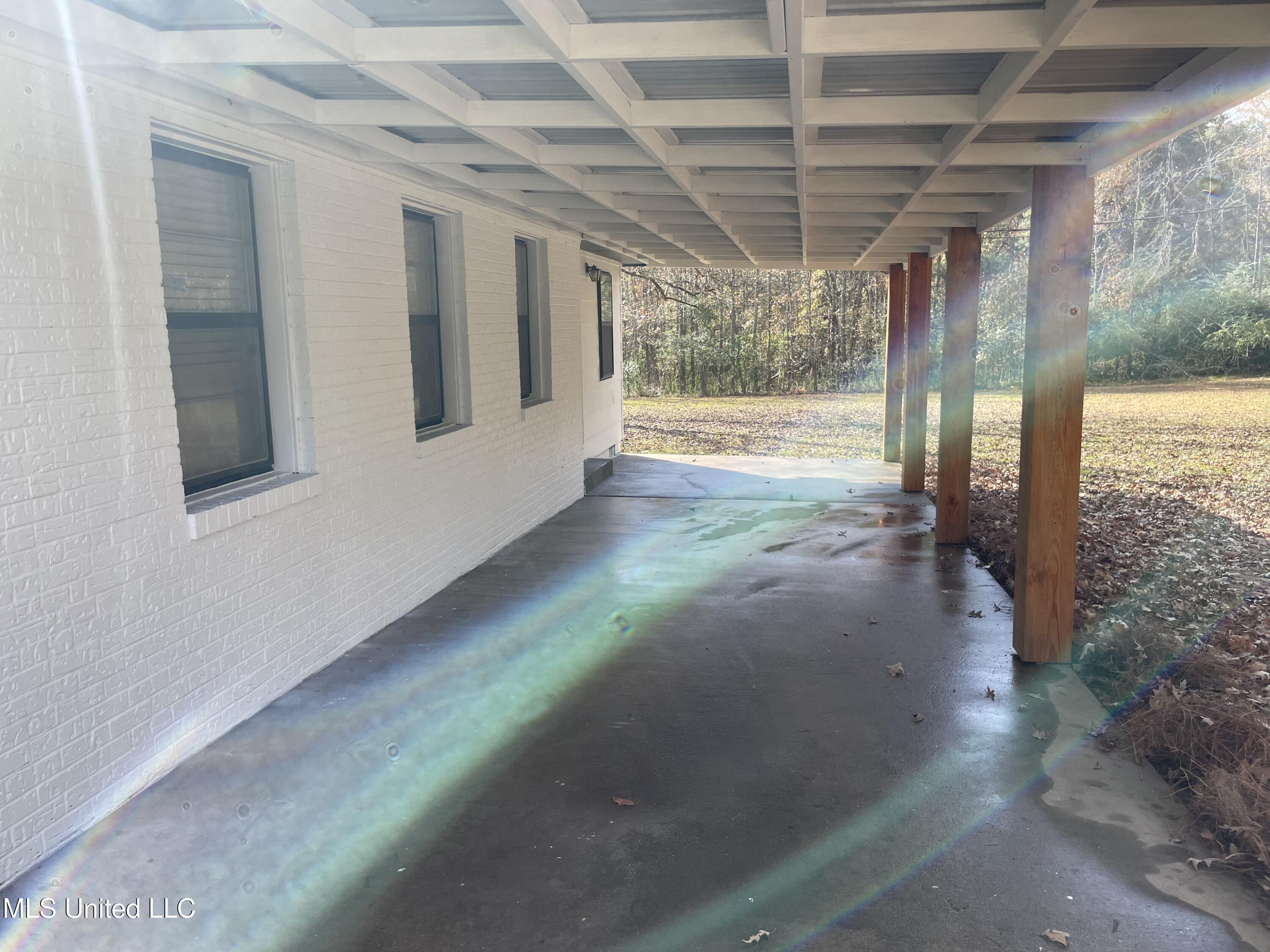 125 Churchill Place Byram, MS 39272 - Photo 4 of 17 IMG_1148 (1)