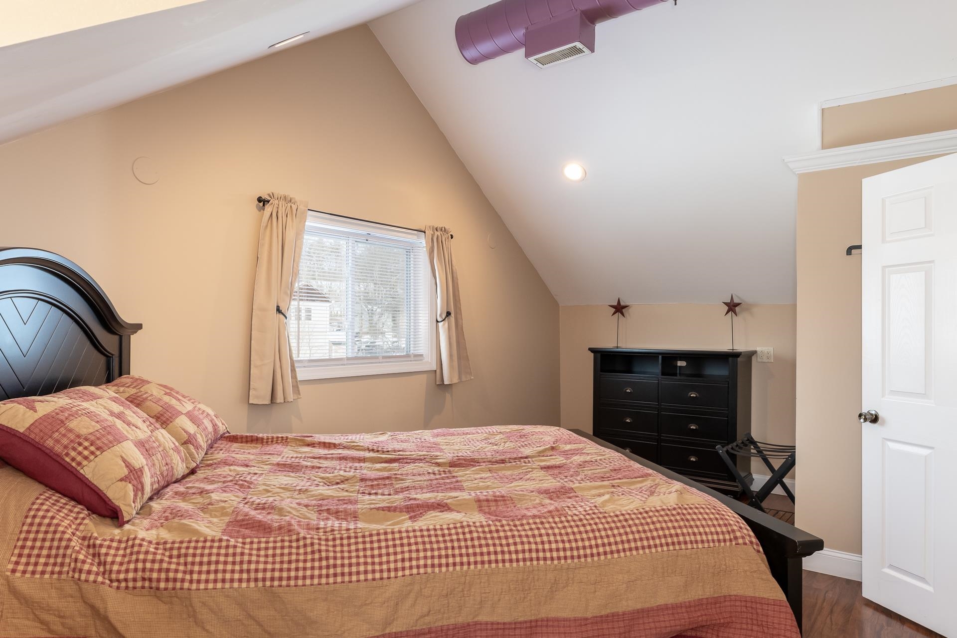 385 Union Avenue Laconia, NH 03246 - Photo 17 of 59