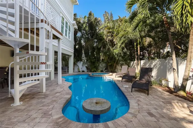 $3,690,000 | 113 Maple Avenue, Anna Maria, FL 34216